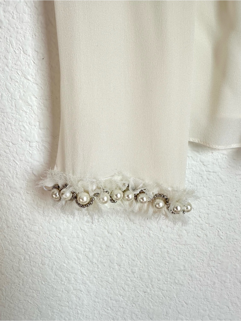 Alice and Olivia Arminda Ruffled Pearl Blouse pearl embellishments Medium Silk - Picture 11 of 17